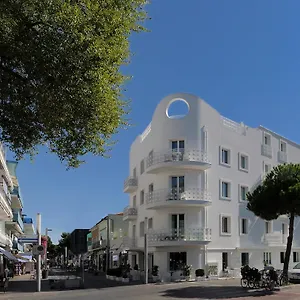 Al Cavallino Bianco 4*, Riccione Italien